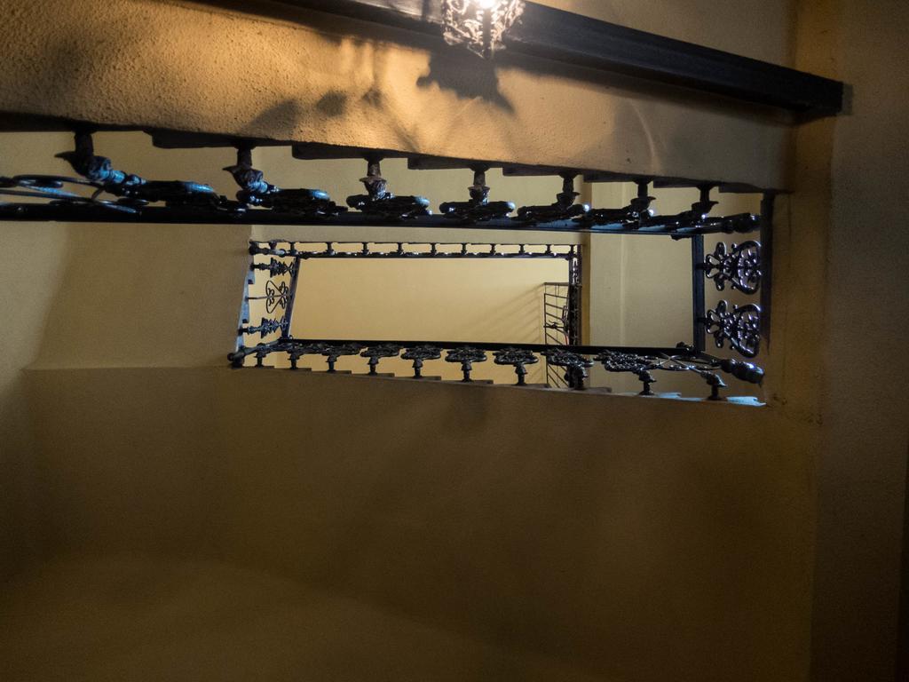 Goldcentral Apartment Gozsdu Будапеща Екстериор снимка